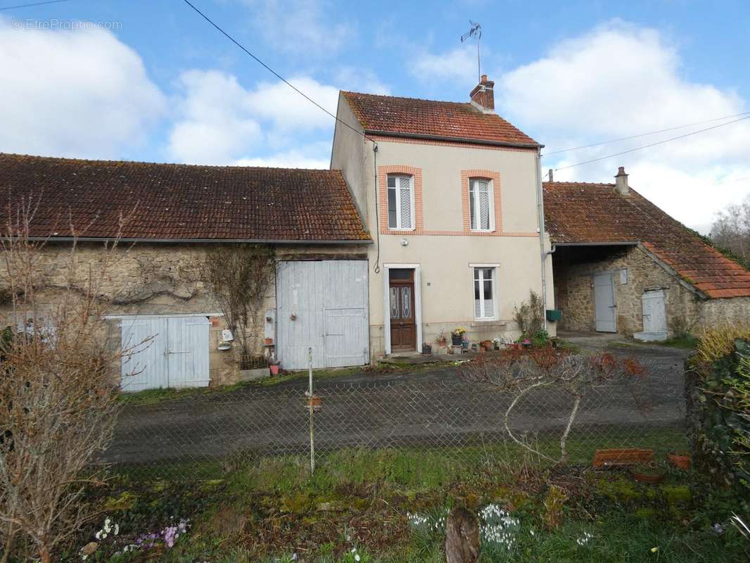 Maison à GOUZON