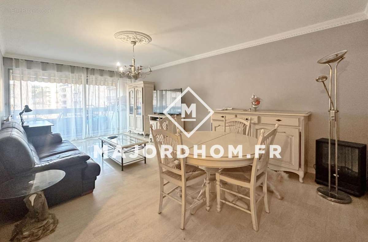 Appartement à MARSEILLE-4E