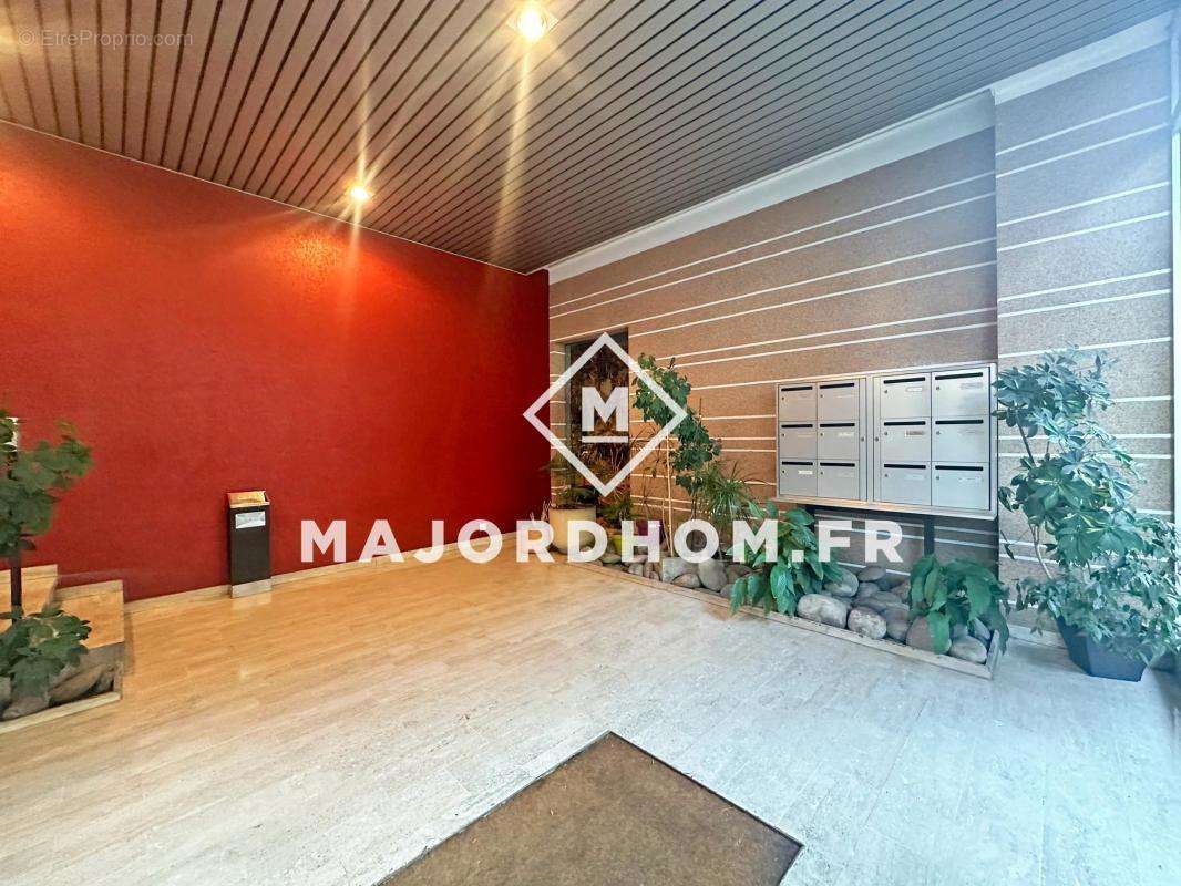 Appartement à MARSEILLE-4E