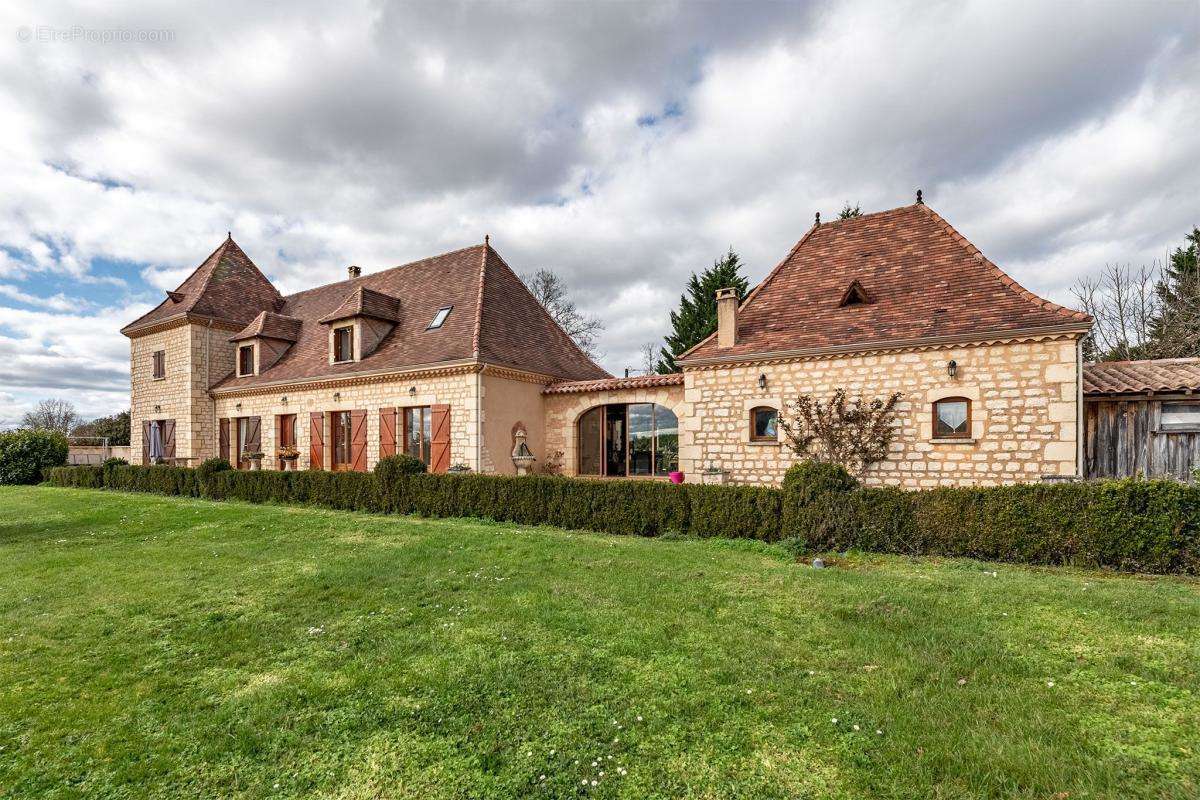 Maison à LIORAC-SUR-LOUYRE