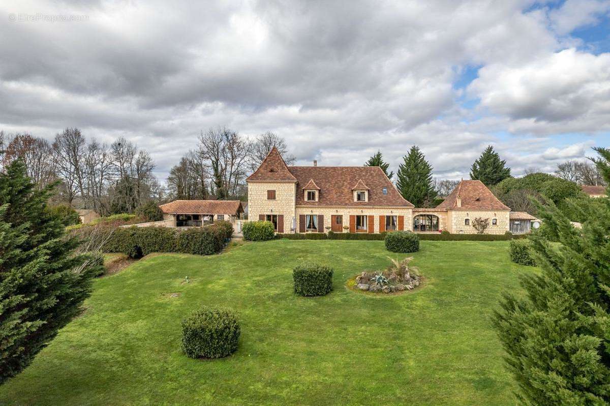 Maison à LIORAC-SUR-LOUYRE