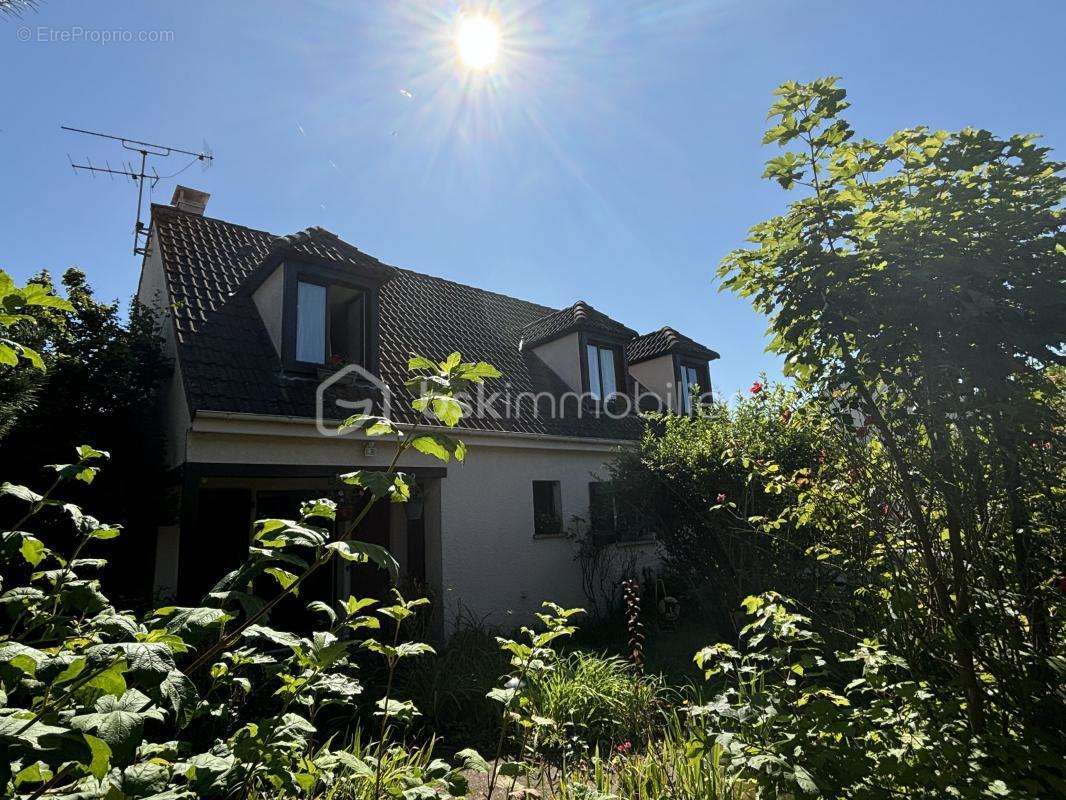 Maison à SAINT-GERMAIN-LES-ARPAJON