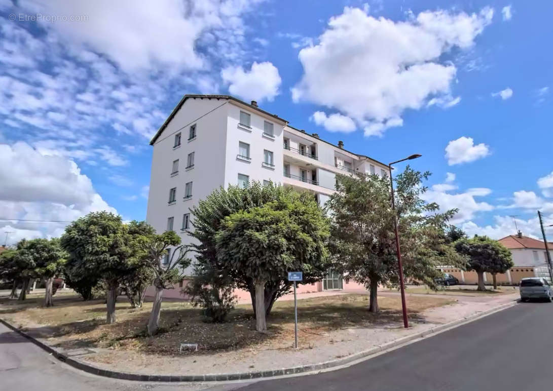 Appartement à SAINT-POURCAIN-SUR-SIOULE