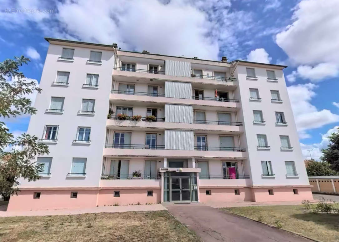 Appartement à SAINT-POURCAIN-SUR-SIOULE