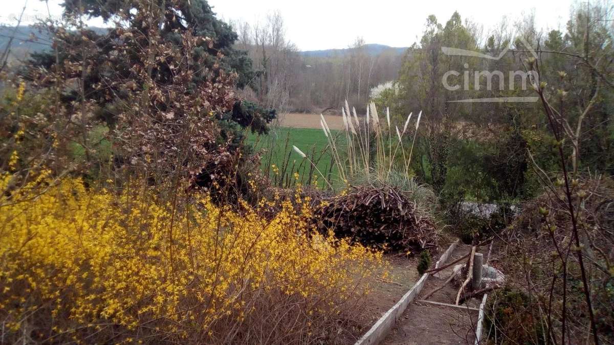 Terrain à LA MOTTE-DE-GALAURE