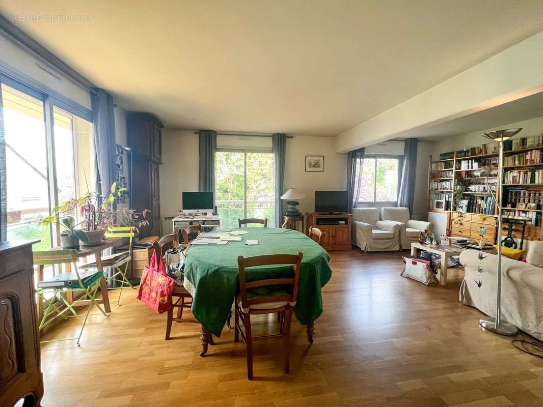 Appartement à LE RAINCY