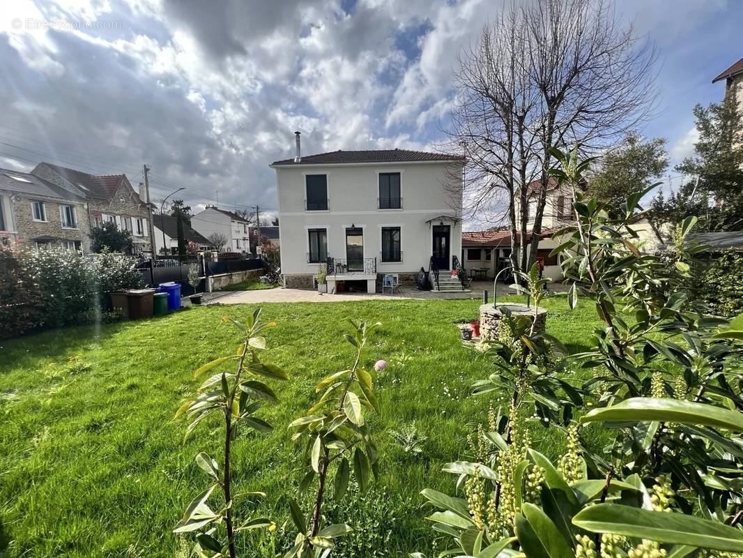 Maison à LE RAINCY