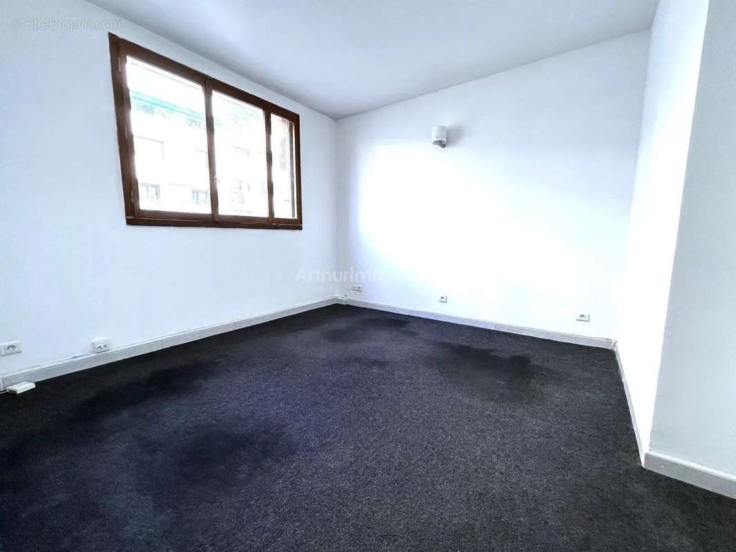 Appartement à MARSEILLE-4E