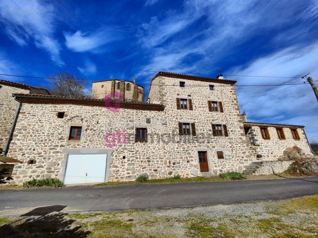 Maison à AUBAZAT