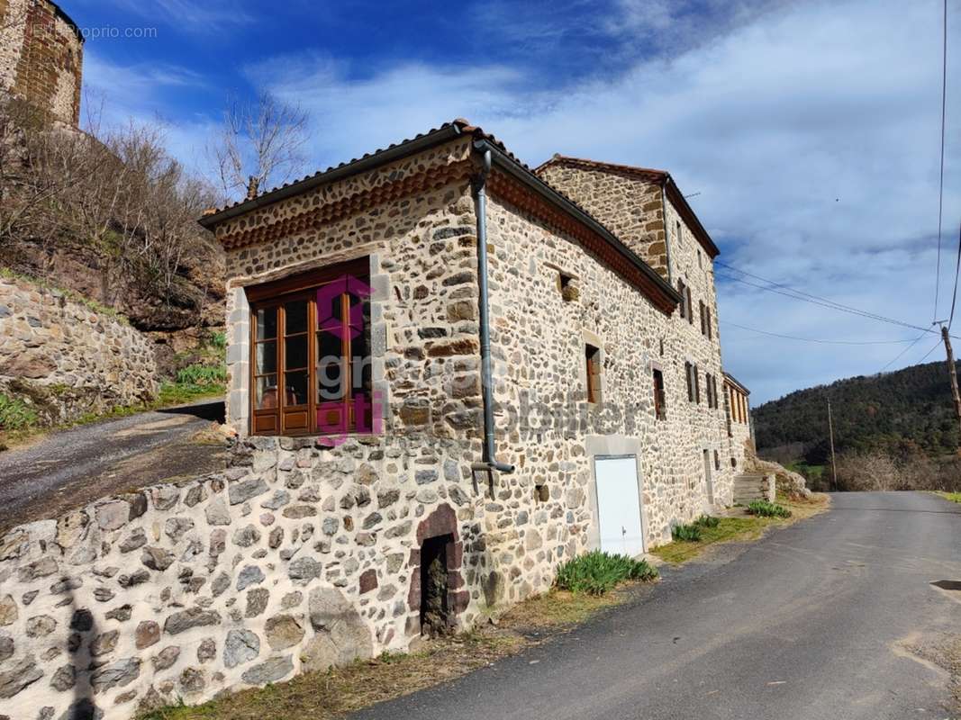 Maison à AUBAZAT