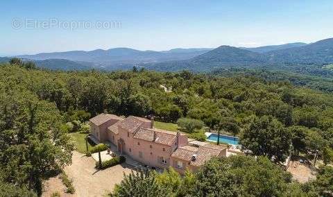 Maison à LA GARDE-FREINET