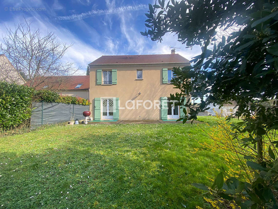 Maison à GAILLON-SUR-MONTCIENT