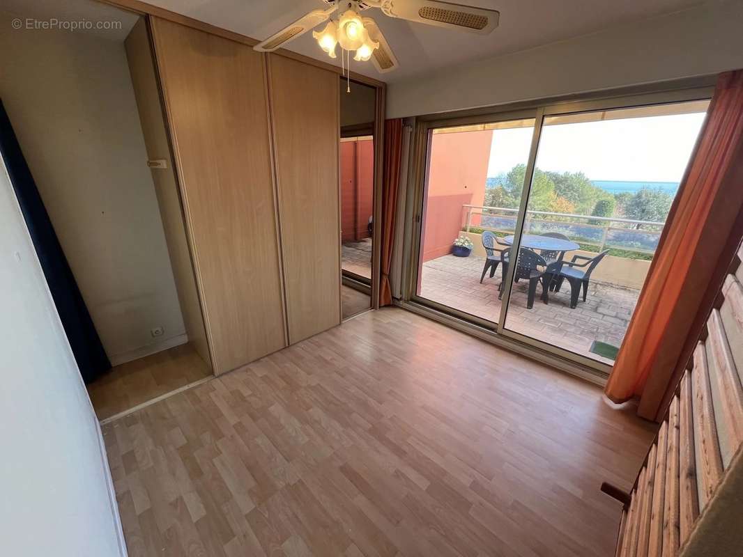 Appartement à VILLENEUVE-LOUBET