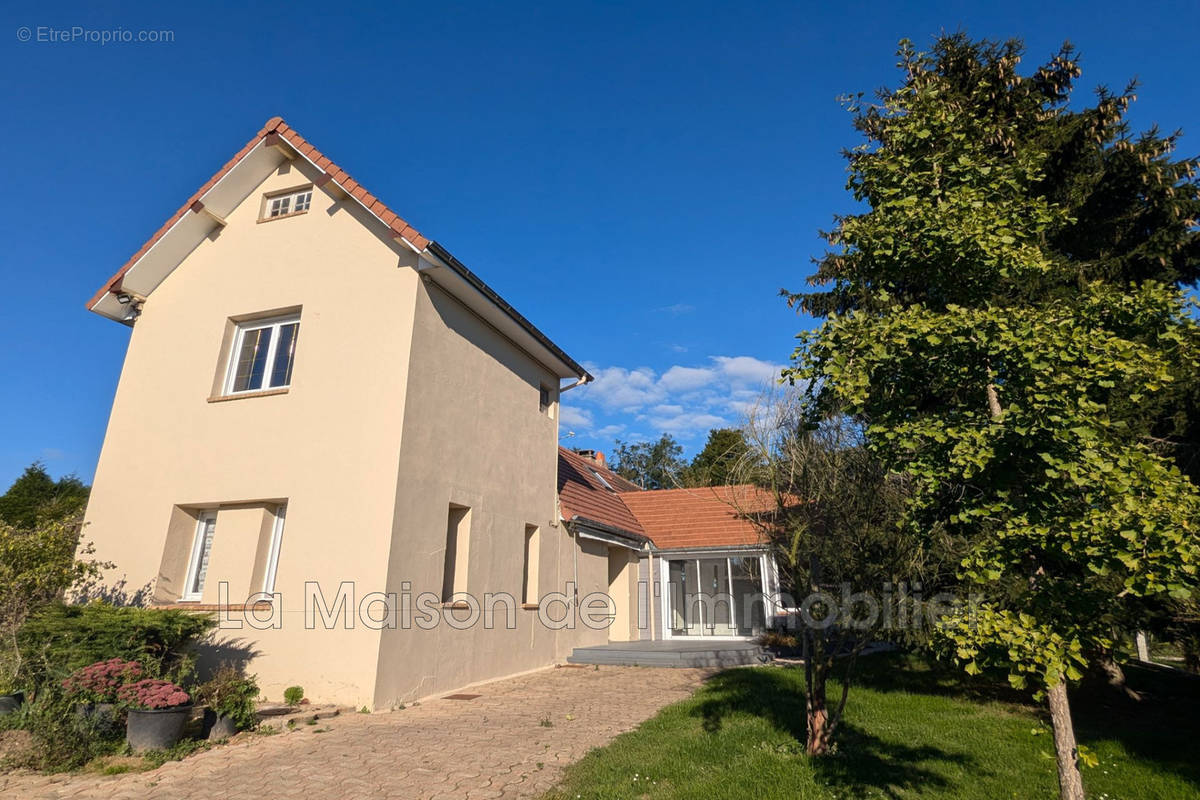 Maison à SAINT-AUBIN-CELLOVILLE