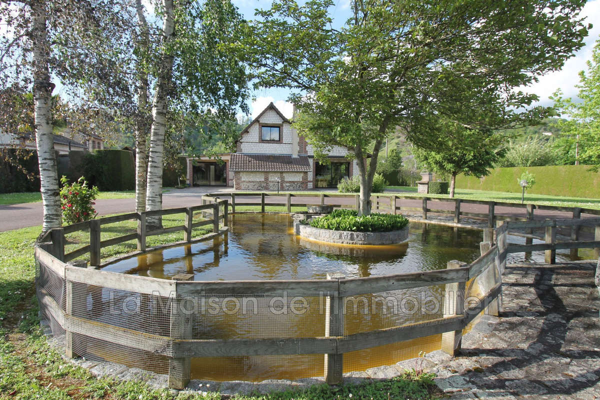 Maison à CLEON