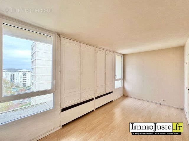 Appartement à ELANCOURT