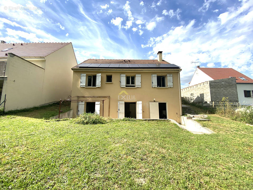 Maison à BONNIERES-SUR-SEINE