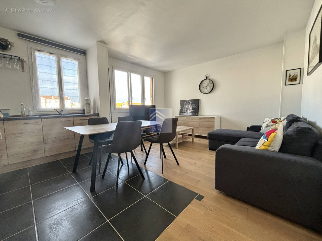 Appartement à ASNIERES-SUR-SEINE