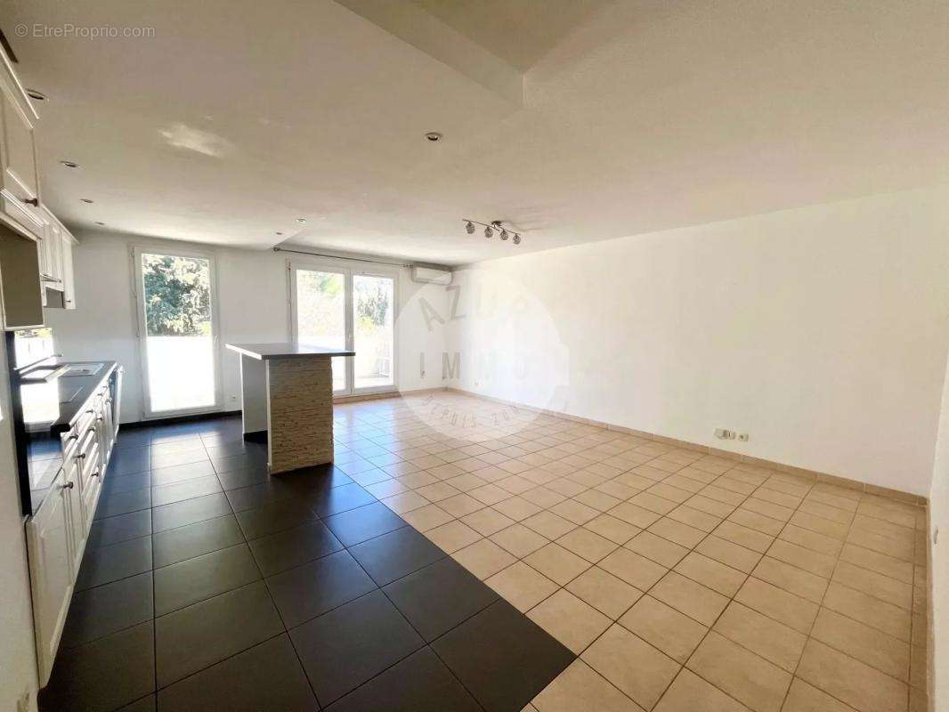 Appartement à MARSEILLE-9E