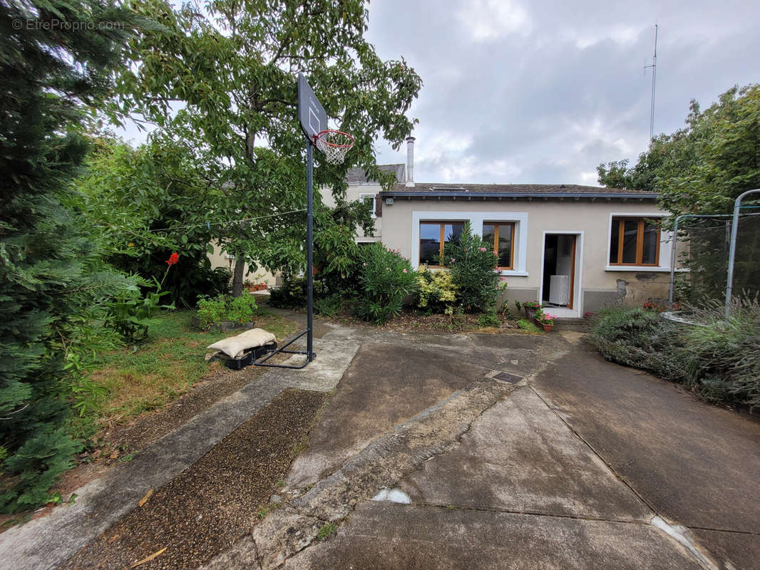 Maison à SABLE-SUR-SARTHE