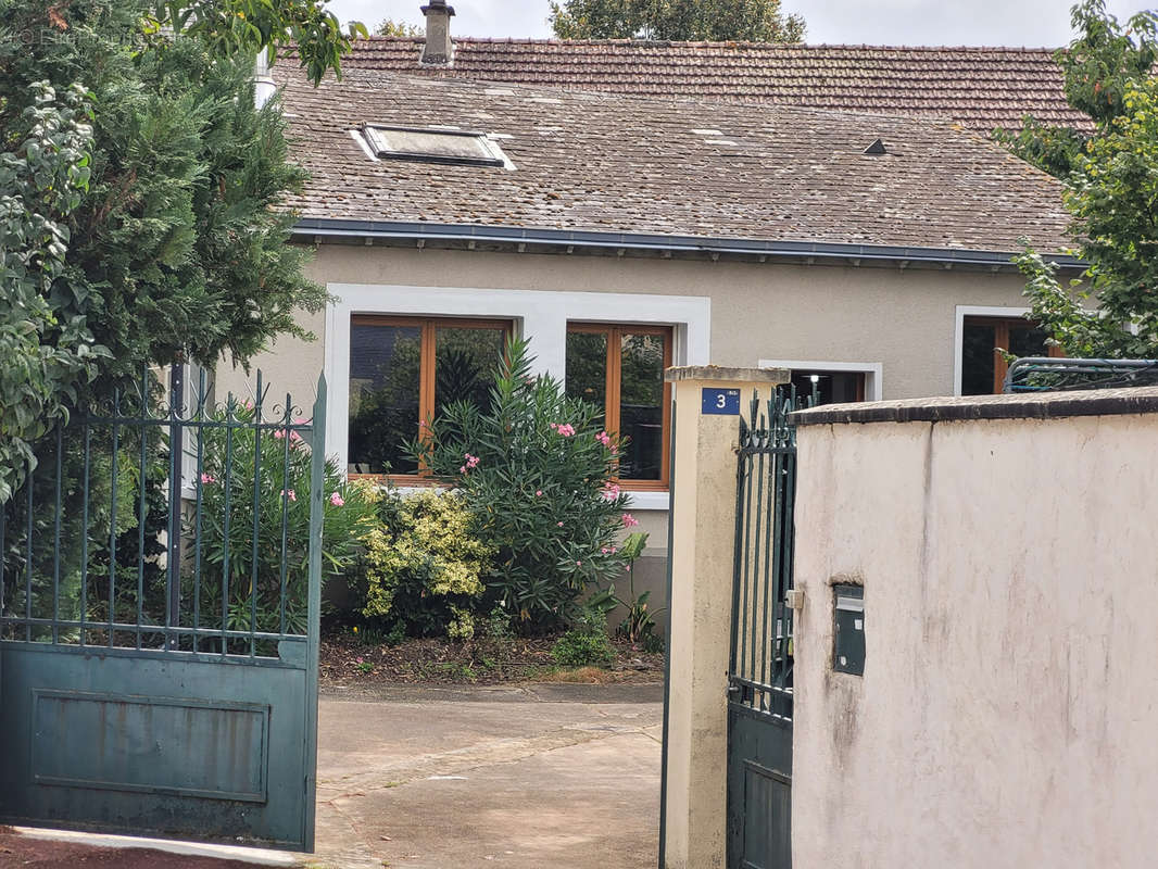 Maison à SABLE-SUR-SARTHE