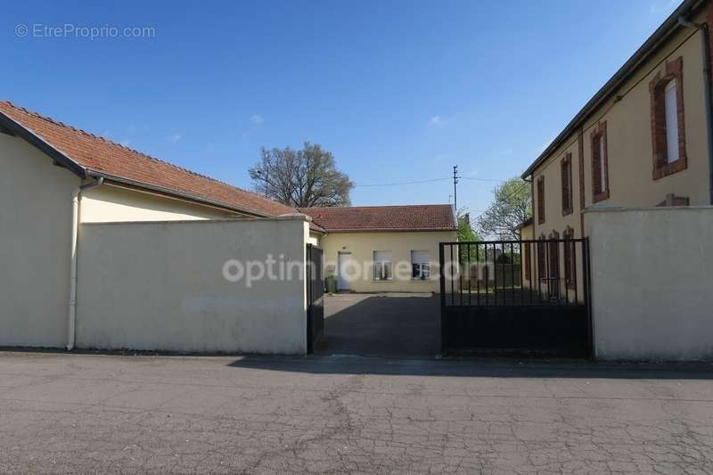 Appartement à TRIEUX