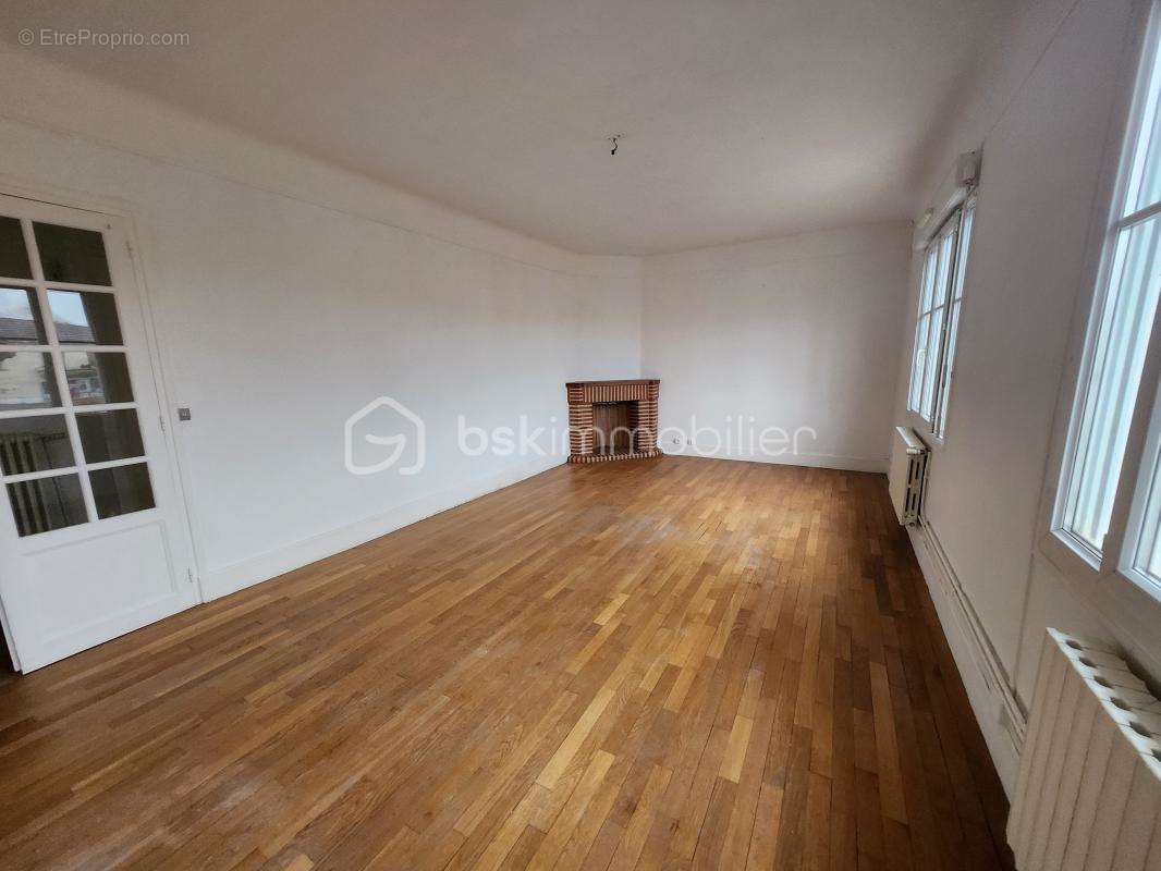 Appartement à FOURS