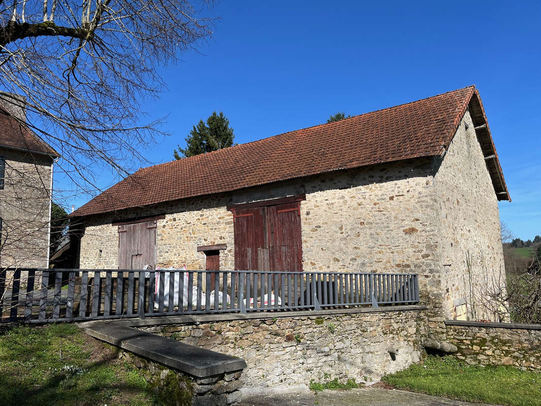 Maison à SAINT-YRIEIX-LA-PERCHE