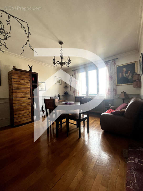 Appartement à COLOMBES