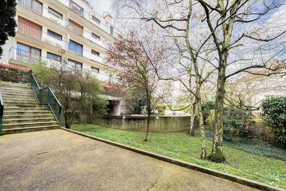 Appartement à LE PERREUX-SUR-MARNE