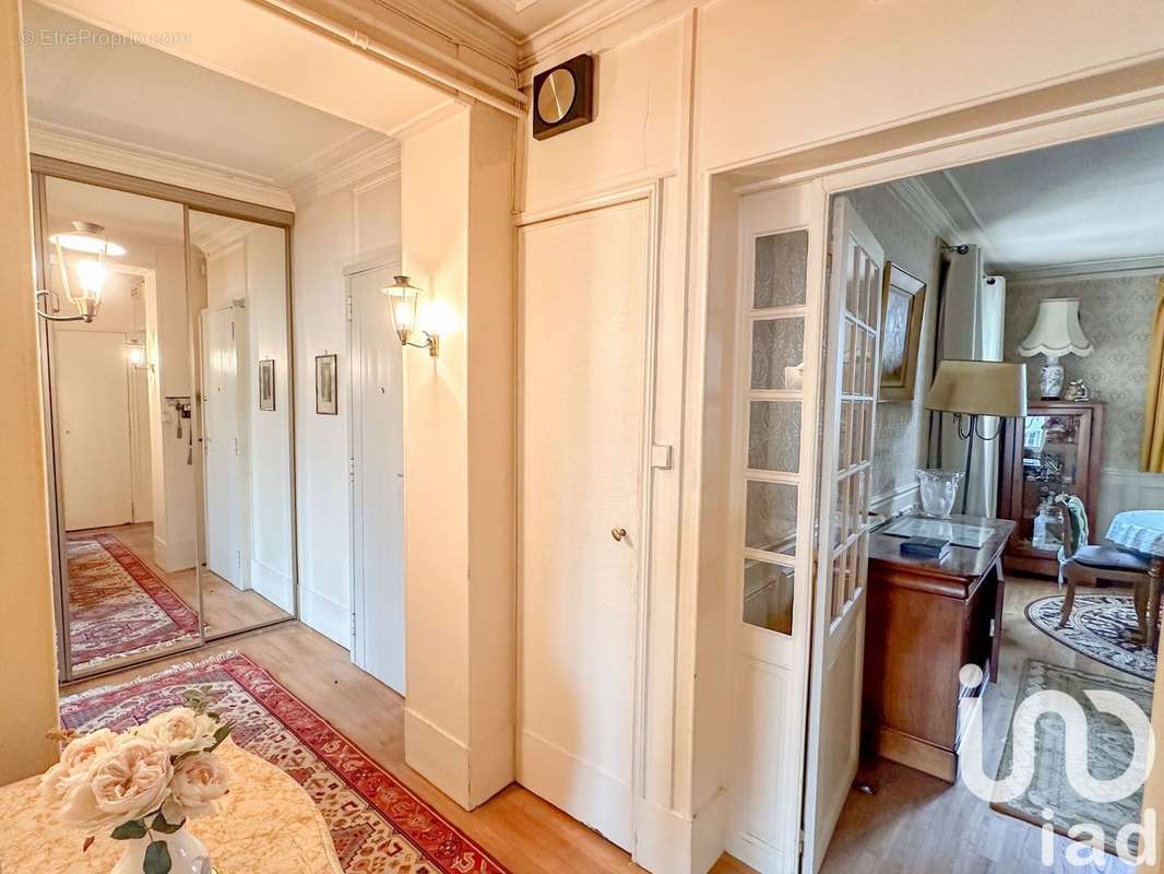 Photo 4 - Appartement à VERSAILLES