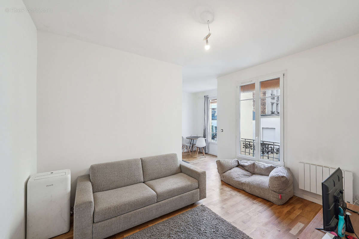 Appartement à PARIS-11E