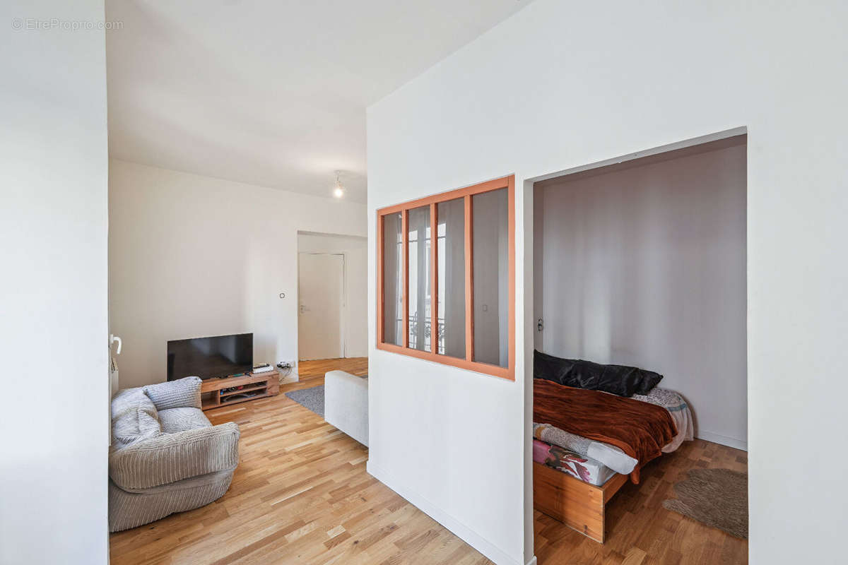 Appartement à PARIS-11E