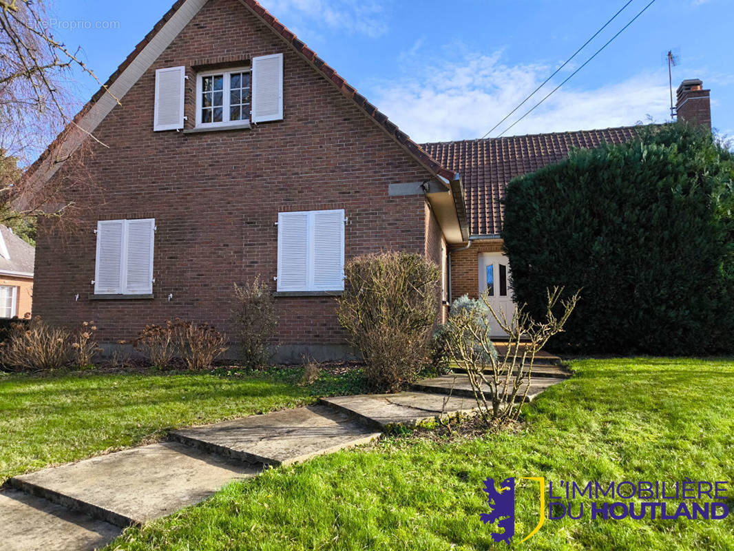 Maison à HAZEBROUCK