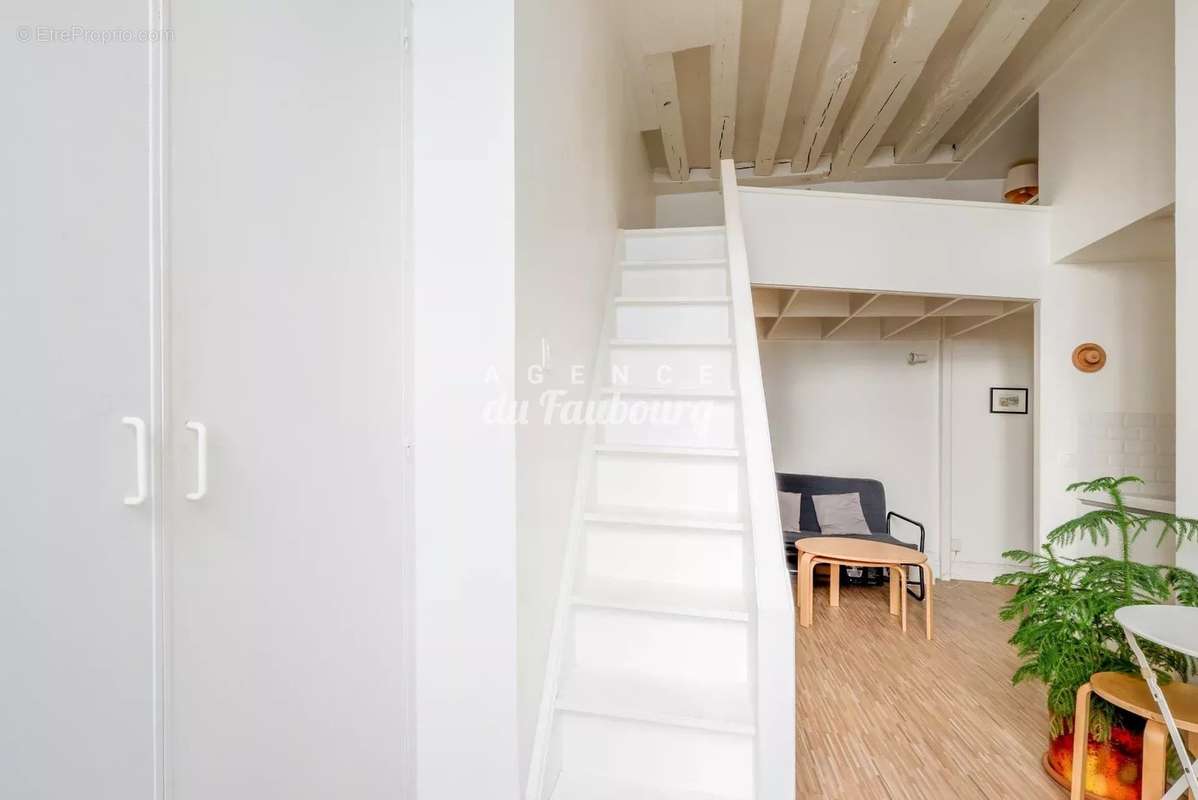 Appartement à PARIS-7E