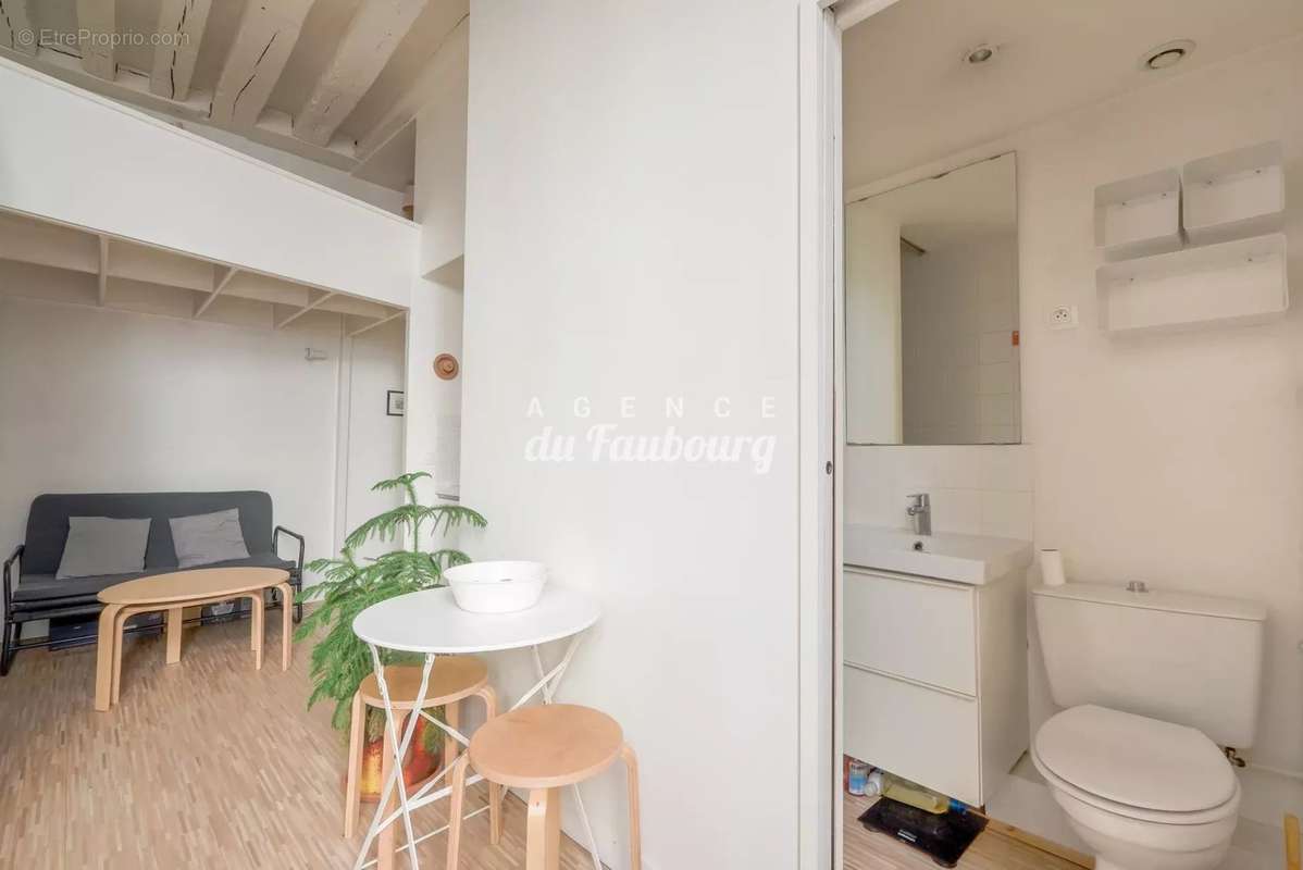 Appartement à PARIS-7E