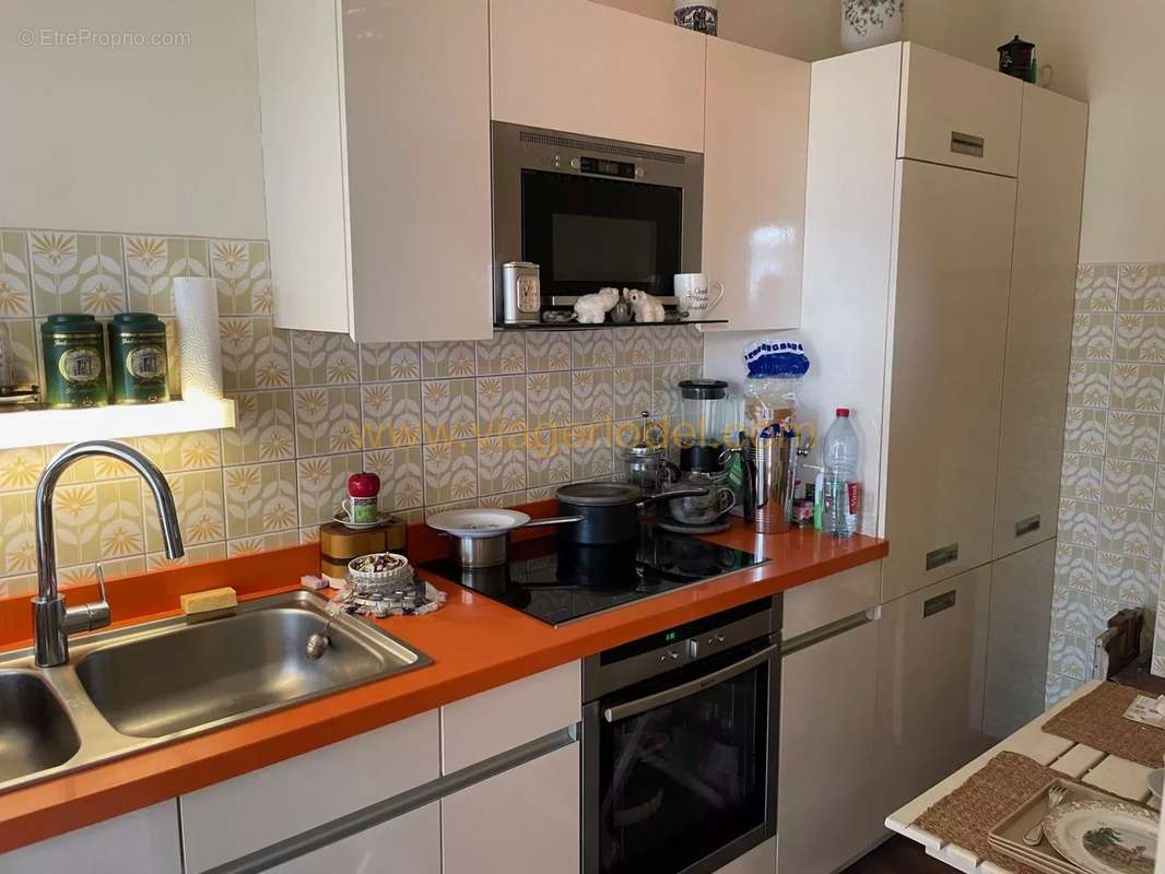 Appartement à VILLENEUVE-LOUBET