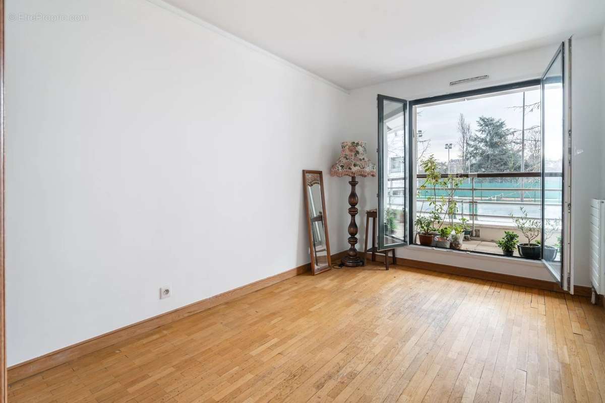 Appartement à LEVALLOIS-PERRET