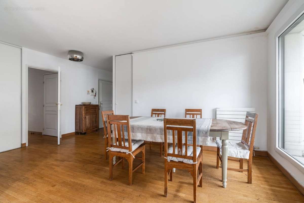 Appartement à LEVALLOIS-PERRET