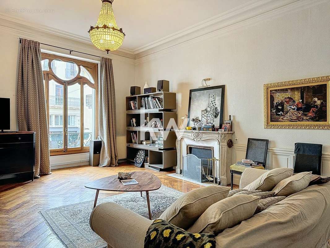 Appartement à AIX-LES-BAINS