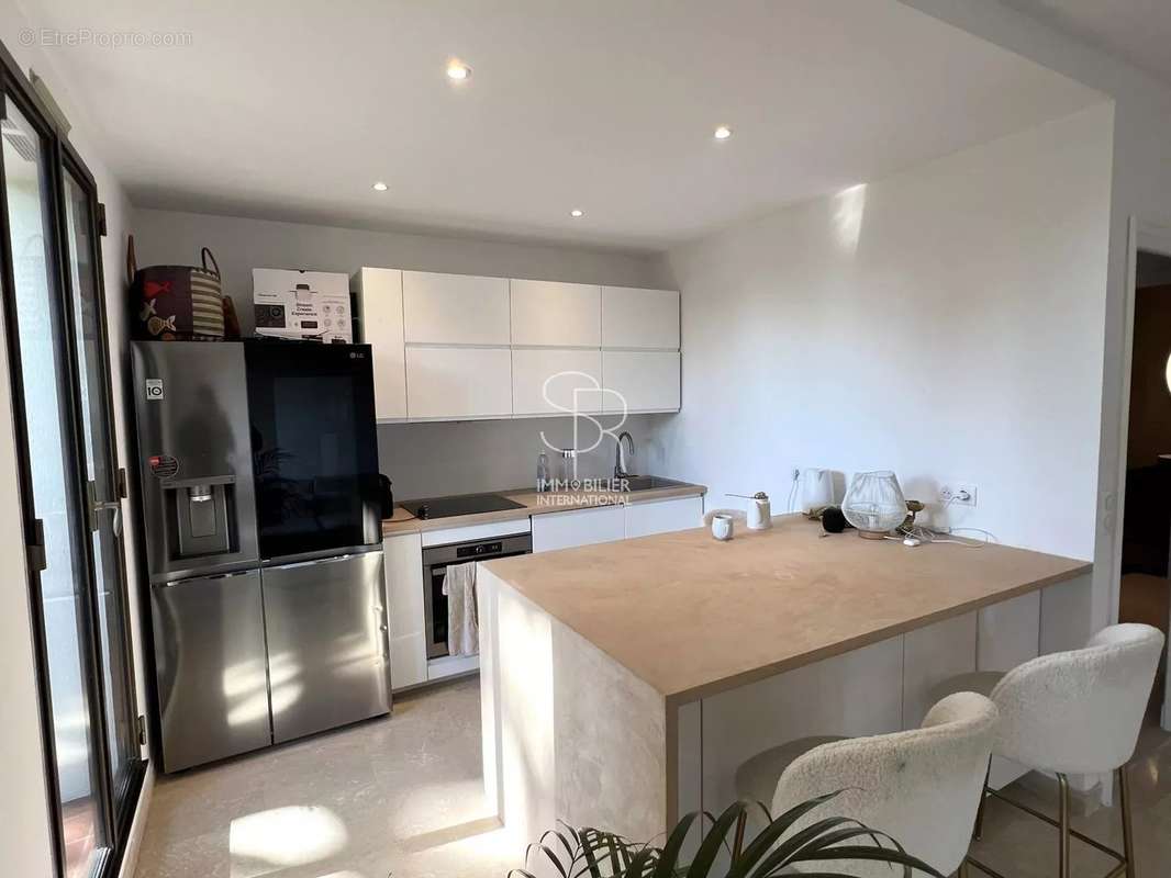 Appartement à VILLENEUVE-LOUBET