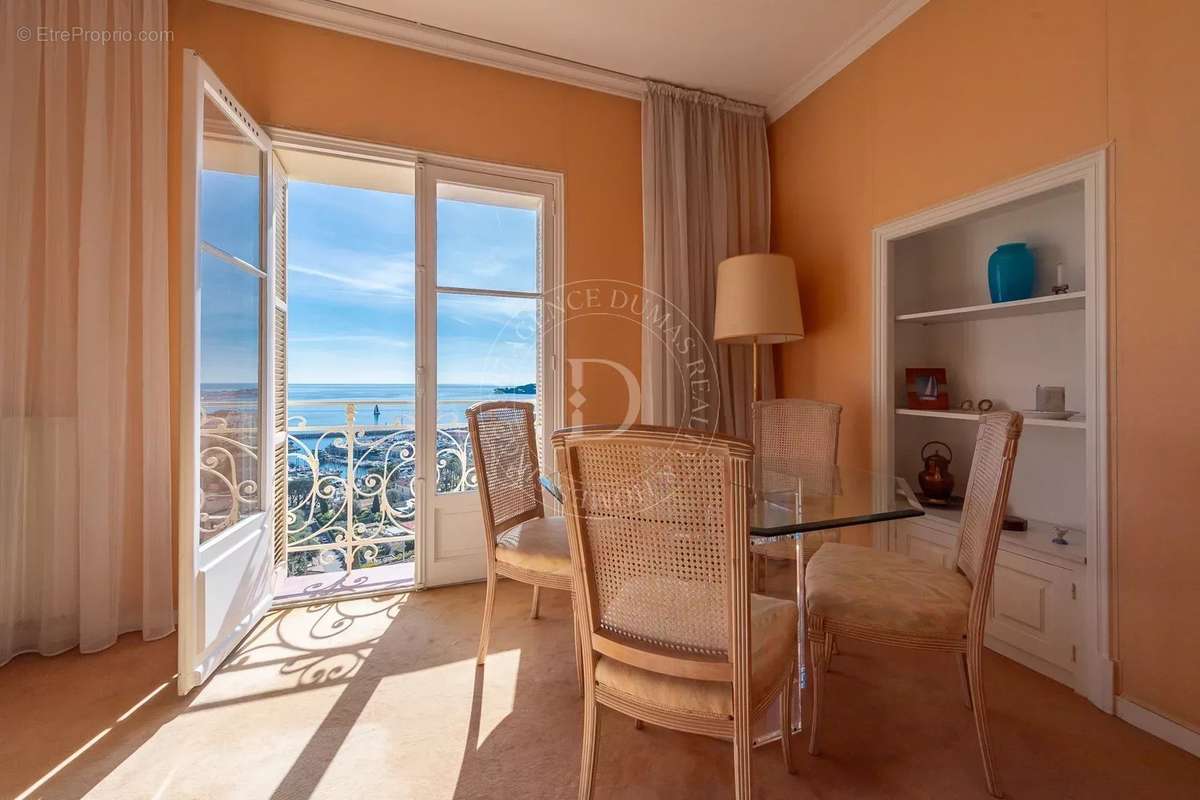 Appartement à BEAULIEU-SUR-MER