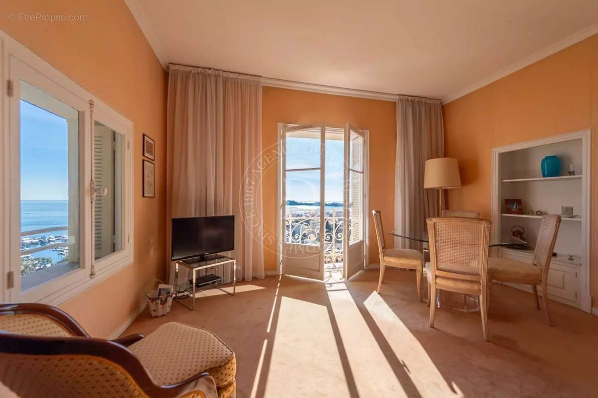 Appartement à BEAULIEU-SUR-MER