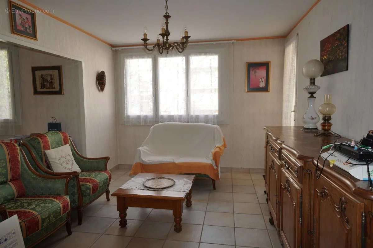 Appartement à CHENOVE