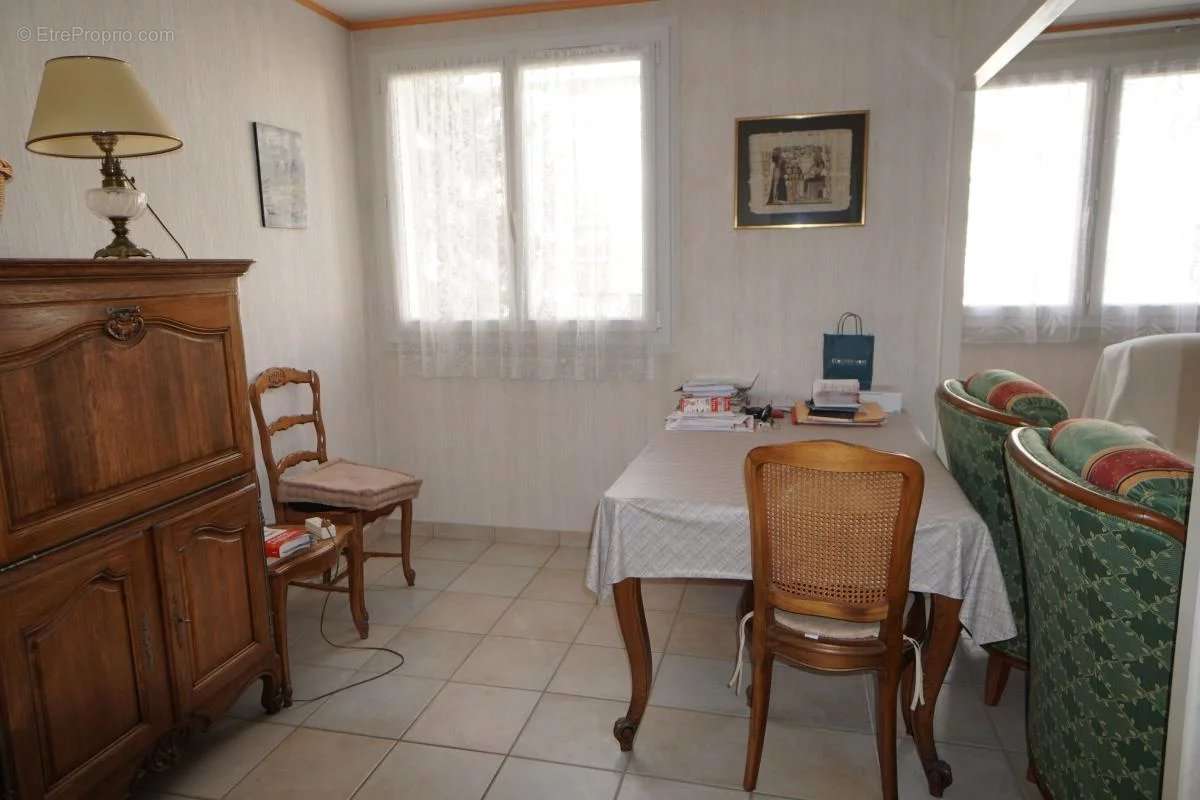 Appartement à CHENOVE