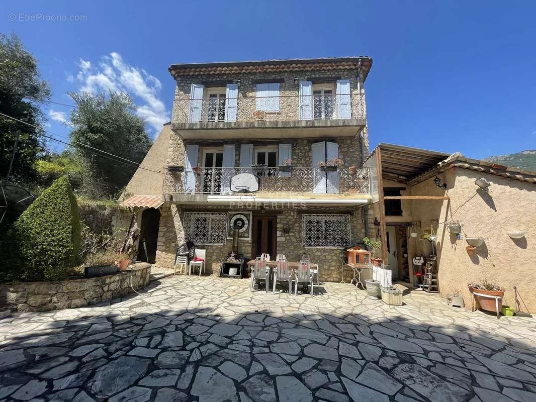 Maison à LE BAR-SUR-LOUP