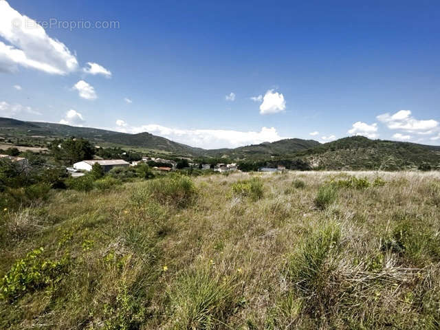 Terrain à DURBAN-CORBIERES