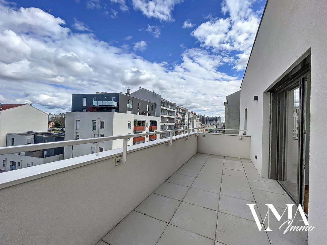 Appartement à LYON-8E