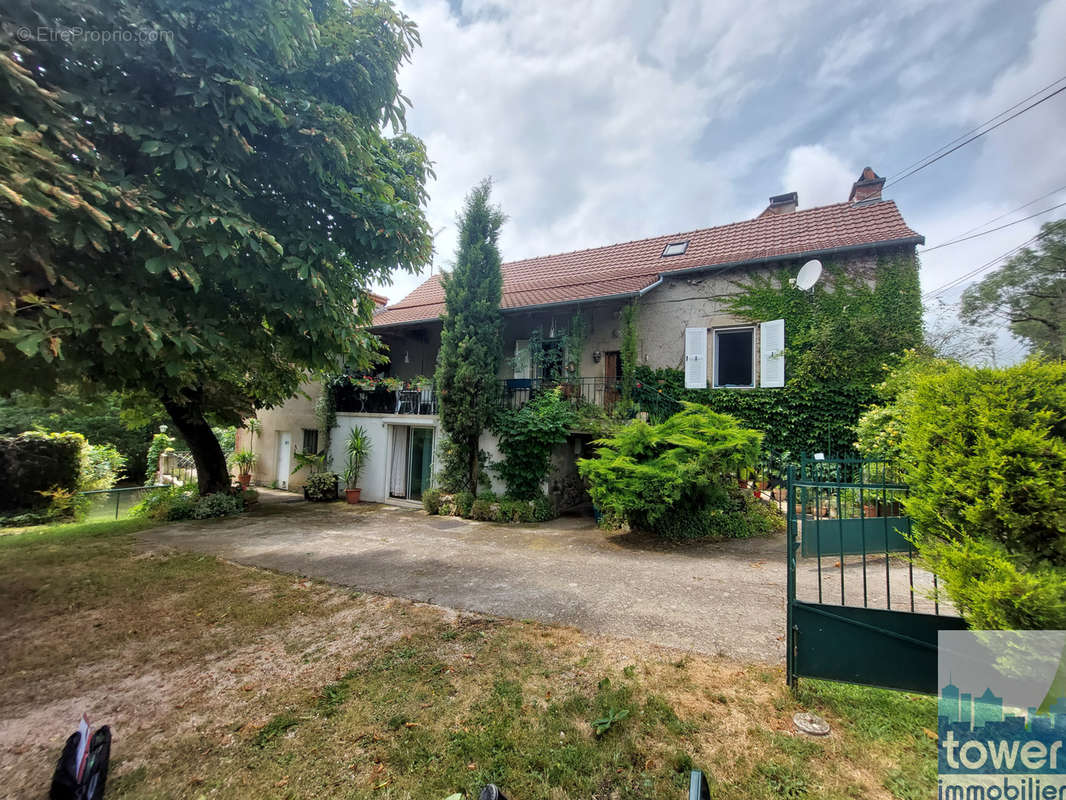 Maison à VILLEFRANCHE-DE-ROUERGUE