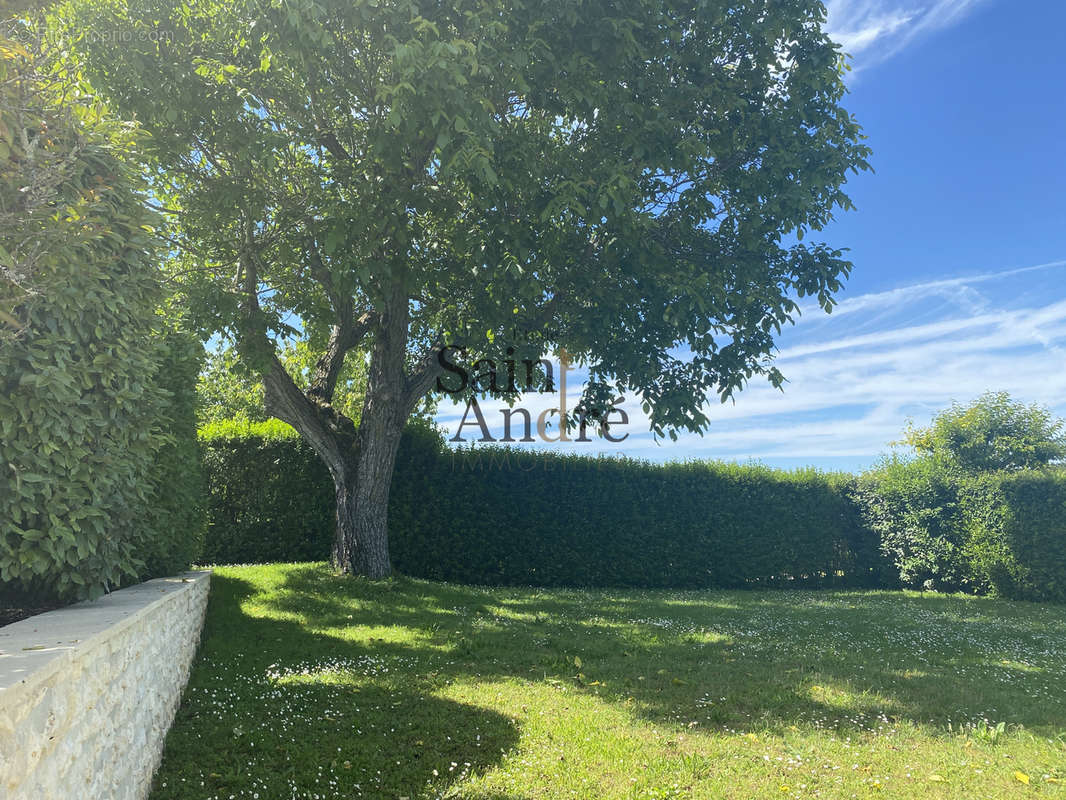 Maison à MOUTHIERS-SUR-BOEME